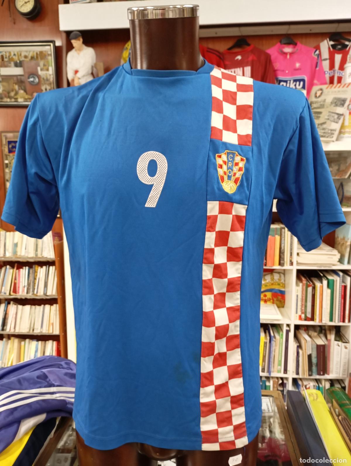Sammelleidenschaft Sport: CAMISETA DE CROACIA. SELECCI&Oacute;N DE F&Uacute;TBOL. PRSO. DORSAL 9. TDKDEP29