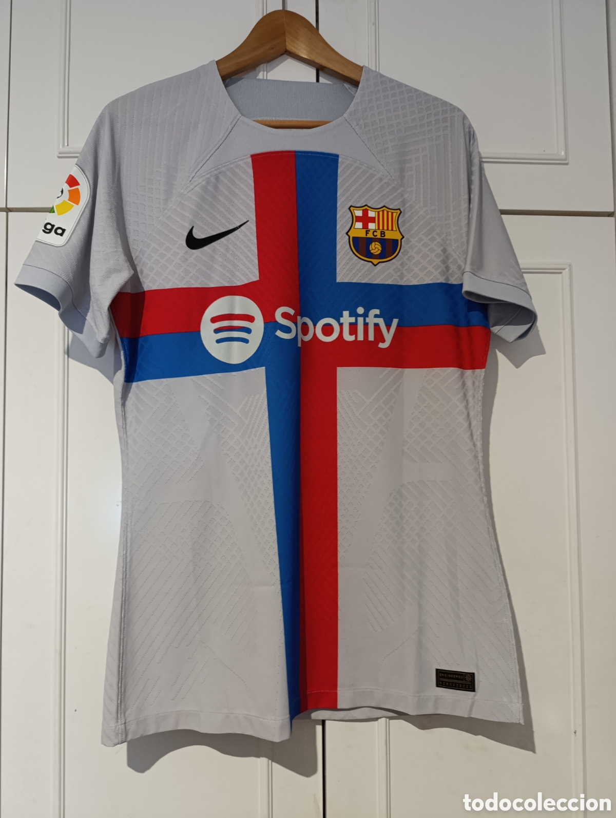 Sports collectibles: Camiseta away matchworn FC Barcelona Gavi