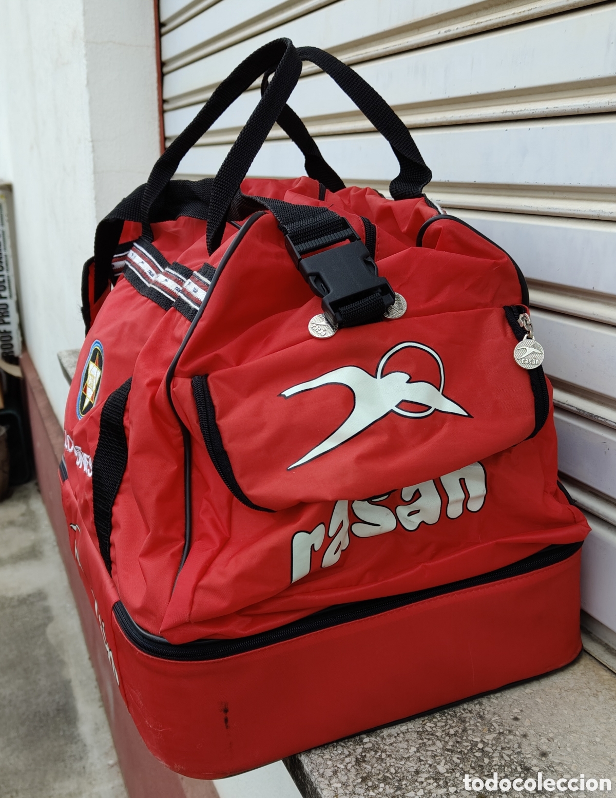 Coleccionismo deportivo: Bolsa de f&uacute;tbol - CD Logro&ntilde;es - Rasan - Foto 3