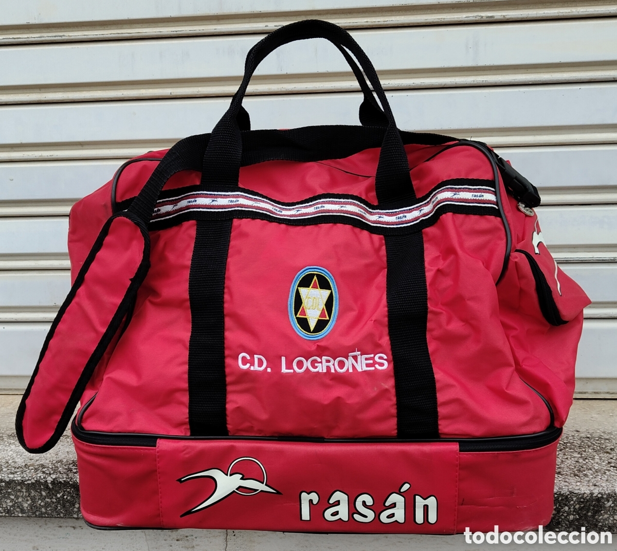 Coleccionismo deportivo: Bolsa de f&uacute;tbol - CD Logro&ntilde;es - Rasan - Foto 1