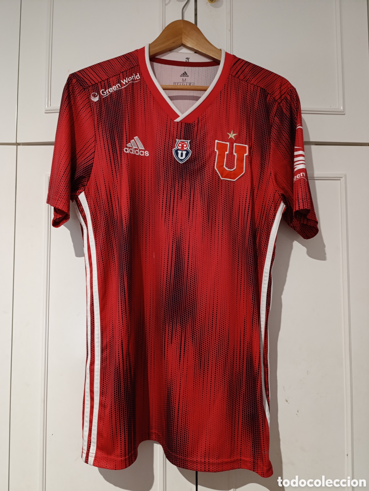 Sports collectibles: Camiseta casa Universidad de Chile