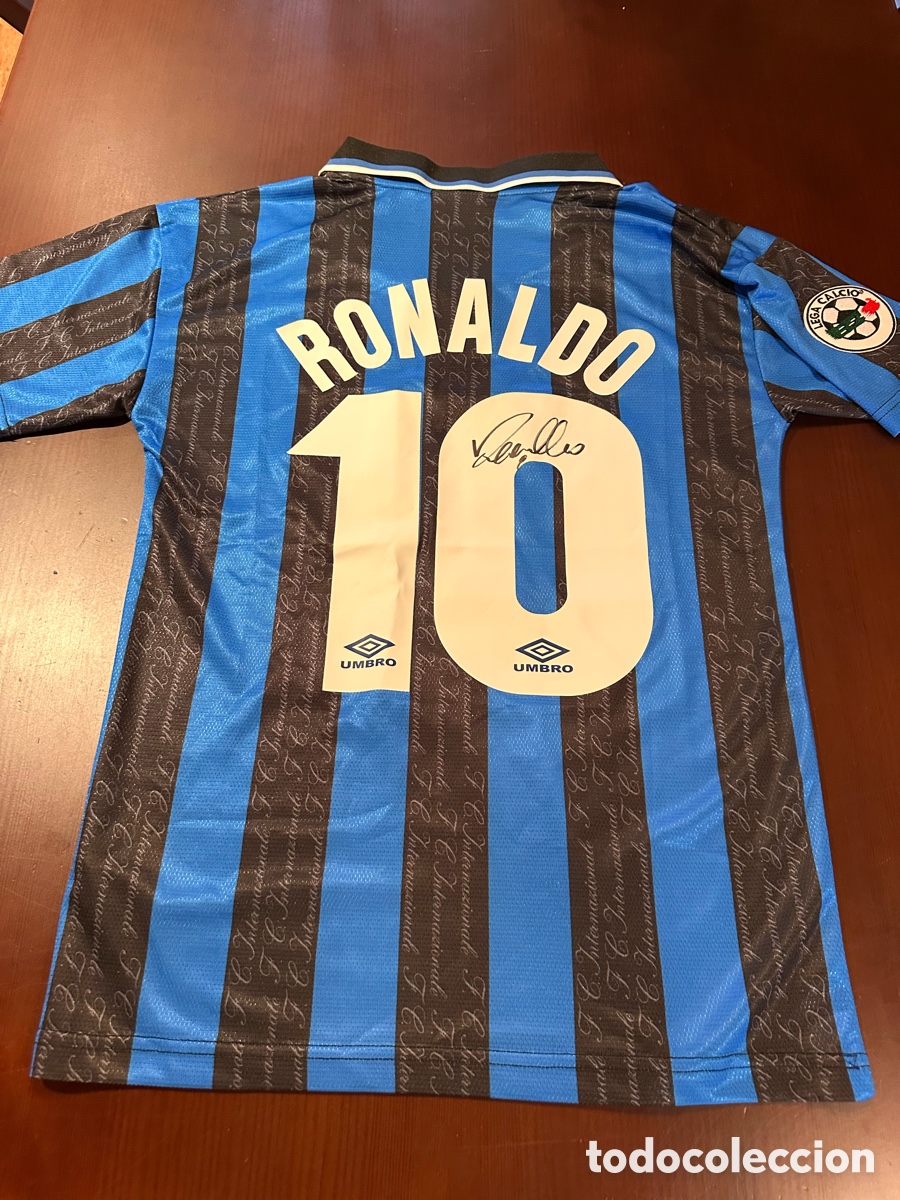 Coleccionismo deportivo: Camiseta Inter de Mil&aacute;n firmada Ronaldo + COA