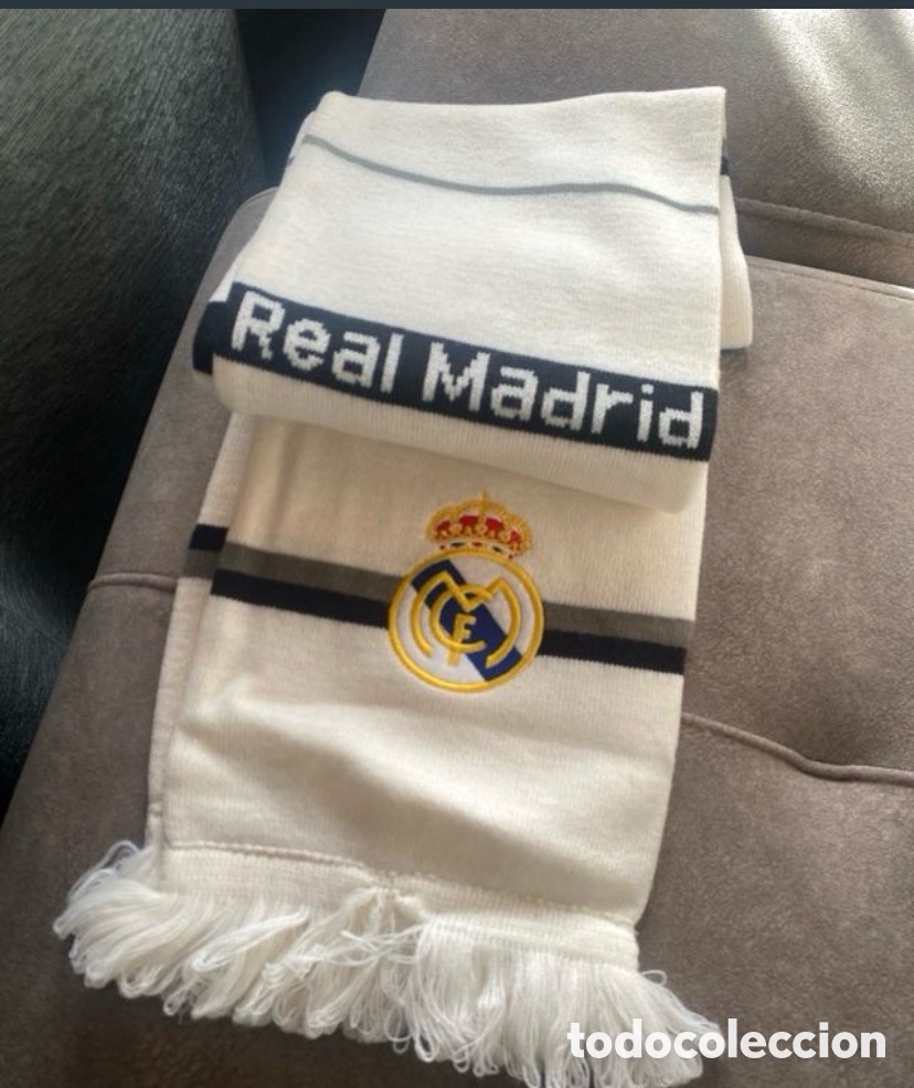 Coleccionismo deportivo: Bufanda Real Madrid y pin - Foto 3