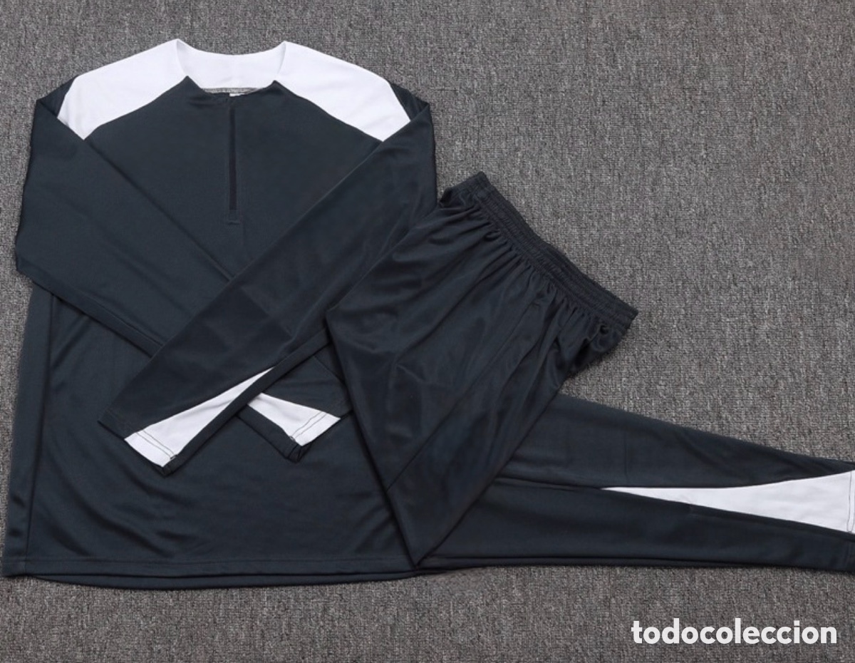 Coleccionismo deportivo: Ch&aacute;ndal Manchester united