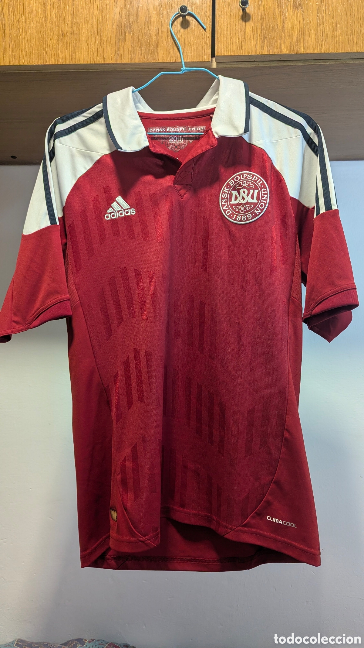 Coleccionismo deportivo: Camiseta Dinamarca Adidas 2012 - Edici&oacute;n Especial 20 Aniversario Euro 92 - Talla M - Impecable