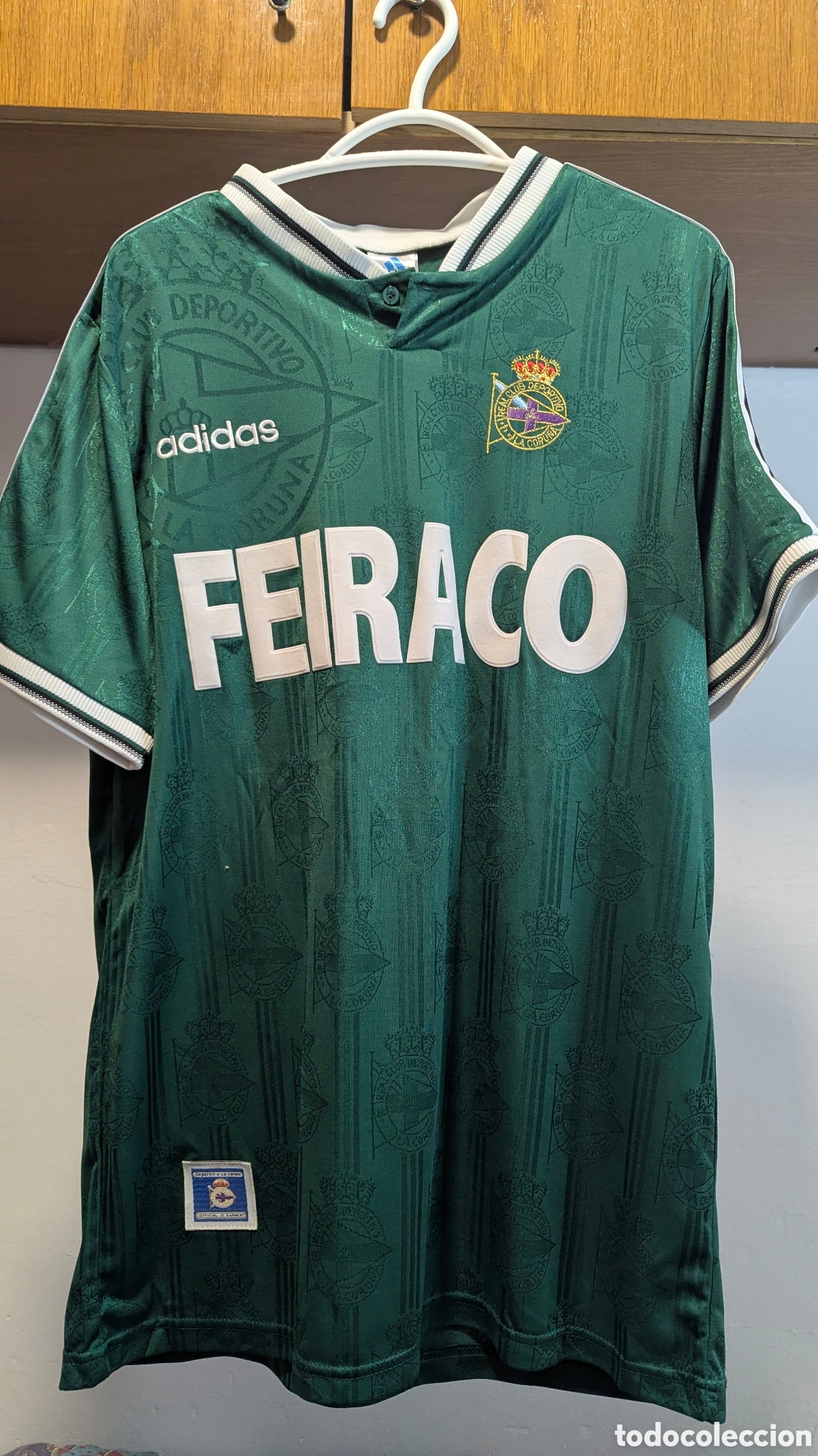Coleccionismo deportivo: T&iacute;tulo: Camiseta Retro Deportivo de La Coru&ntilde;a - Mauro Silva 6 - Feiraco