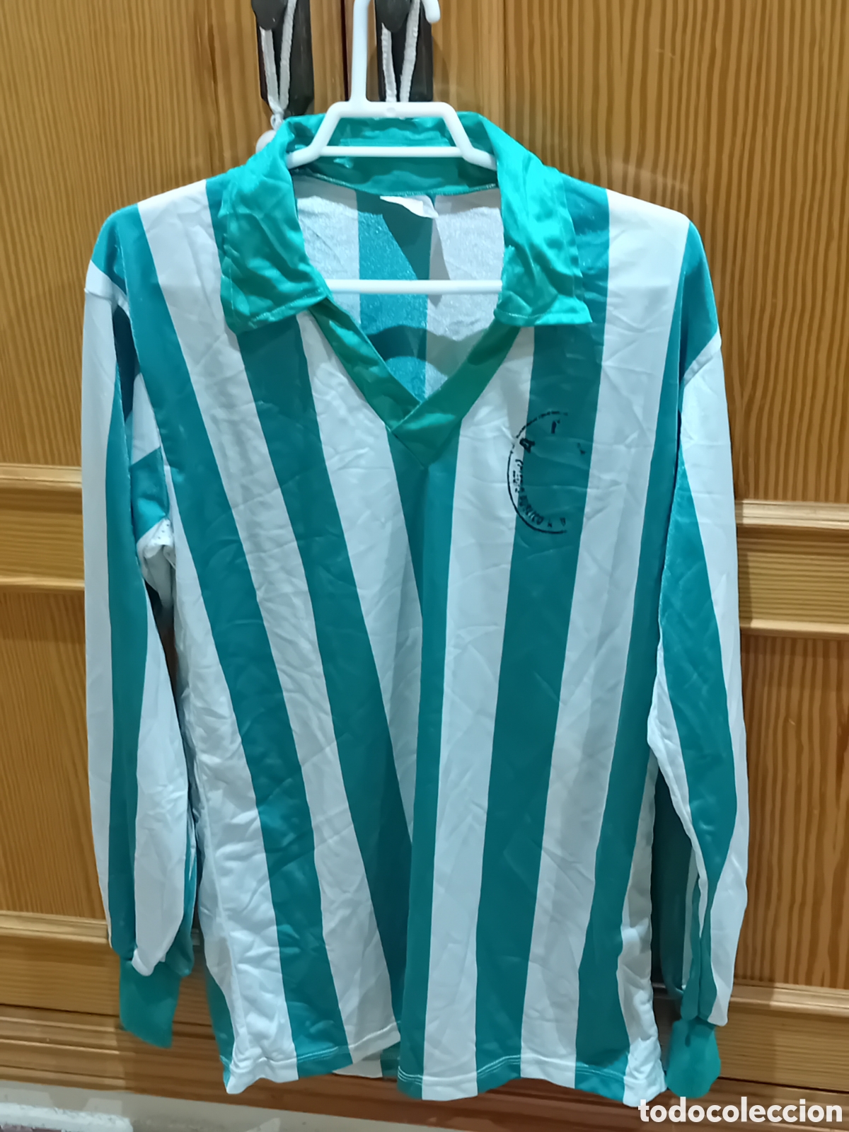 Coleccionismo deportivo: CAMISETA VINTAGE FUTBOL VERDIBLANCA TIPO BETIS CORDOBA JUAN CASABELLA MIDE 70 CM