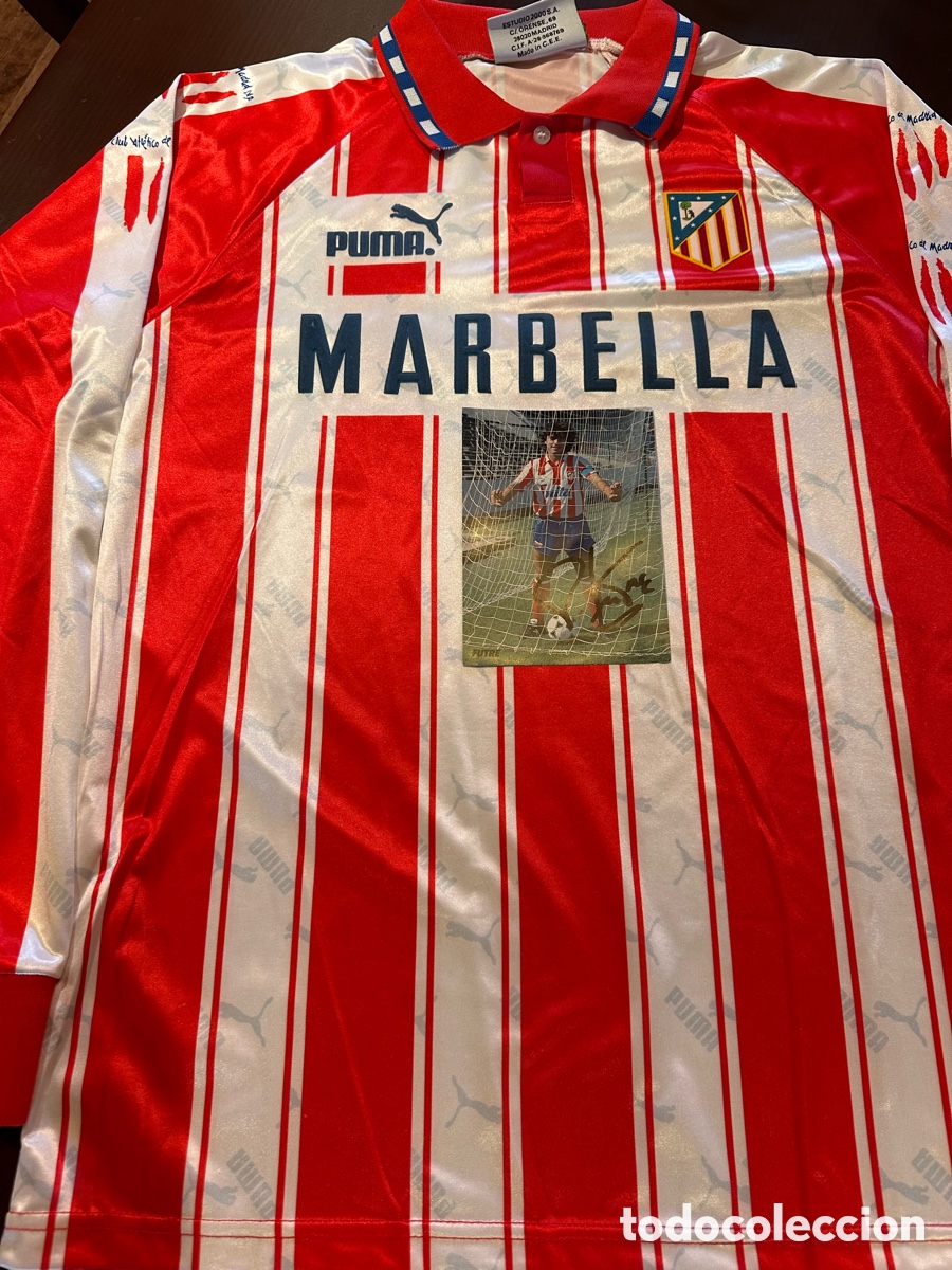 Coleccionismo deportivo: Camiseta Vintage Atl&eacute;tico, Madrid, m&aacute;s foto Futre firmada