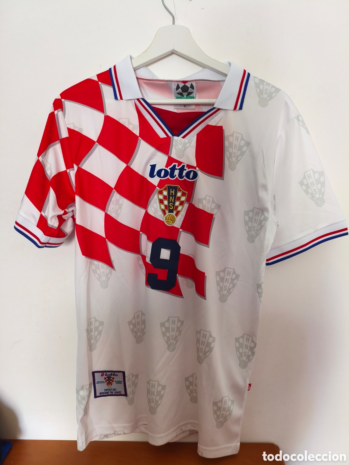 Coleccionismo deportivo: Camiseta Croacia &Scaron;uker #9 Lotto Vintage Mundial 1998 Talla S
