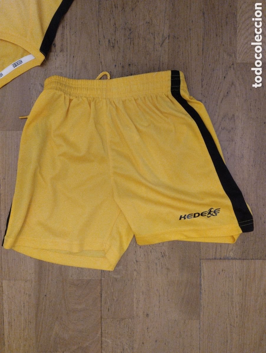 Coleccionismo deportivo: Equipaci&oacute;n U.D Mortadelo - Foto 3