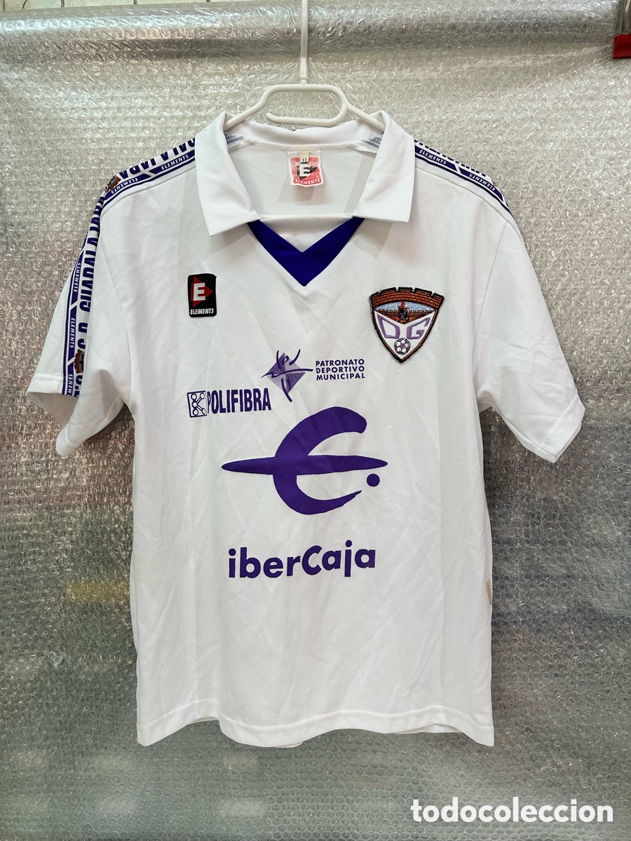 Coleccionismo deportivo: Antigua Camiseta deportiva de F&uacute;tbol C.D. GUADALAJARA TALLA -S-