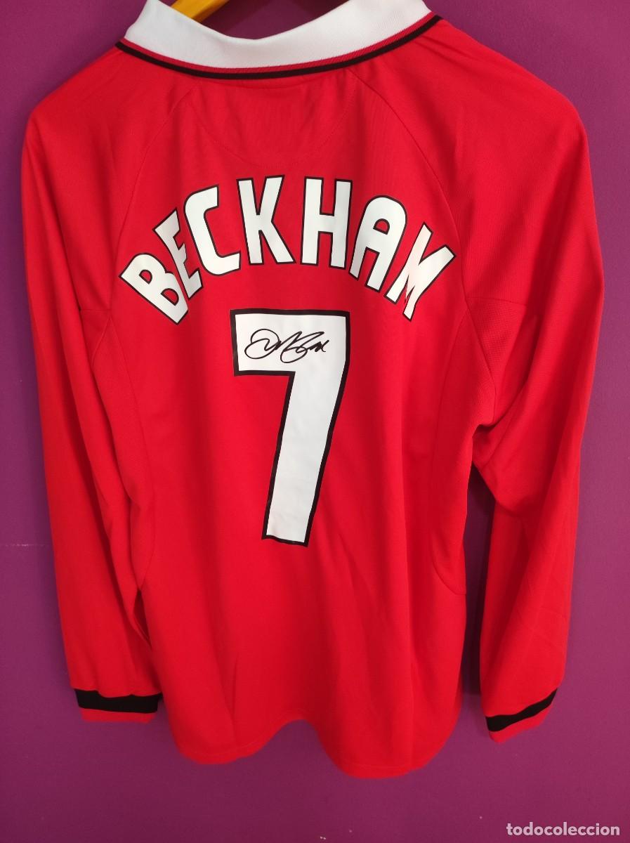 Sports collectibles: Camiseta Manchester United Final Champions League 1999. Firmada personalmente por Beckham. Con COA