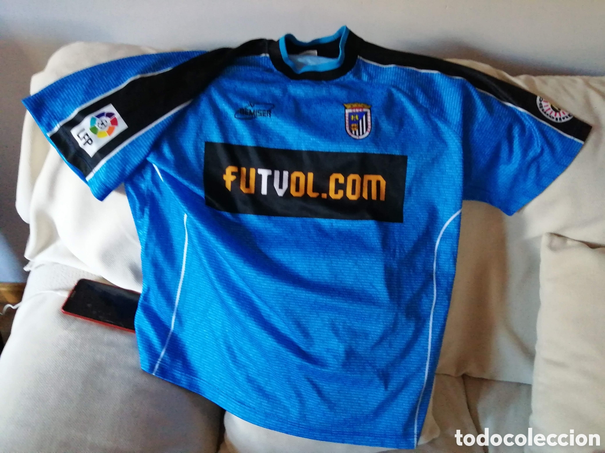 Coleccionismo deportivo: Camisetas CD Badajoz ...lote selecto. - Foto 4