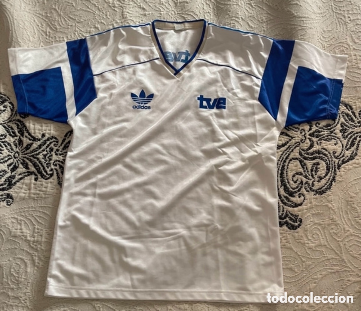 Coleccionismo deportivo: Camiseta deportiva Adidas vintage TVE