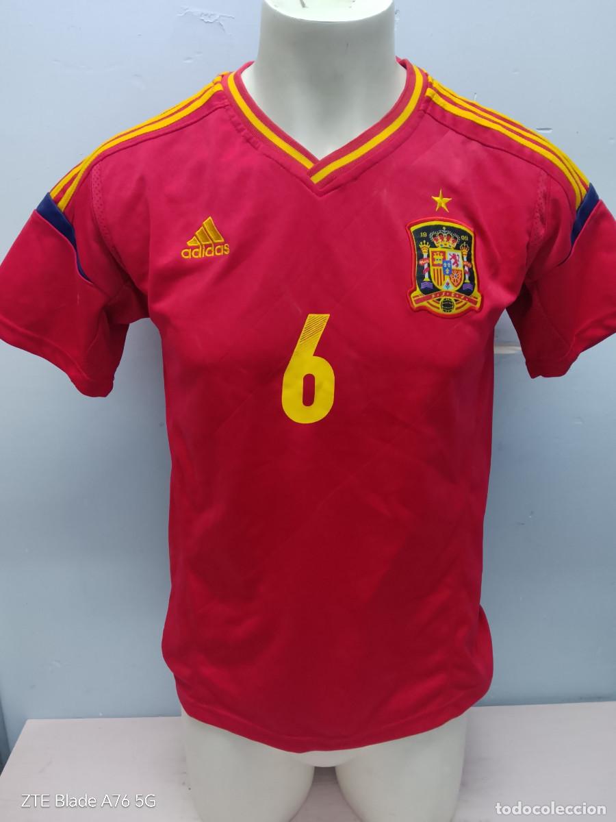 Coleccionismo deportivo: Iniesta Espa&ntilde;a Replic camiseta futbol S 54cts
