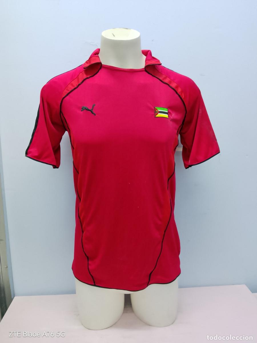 Coleccionismo deportivo: Mozambique Africa camiseta futbol football shirt S 52cts