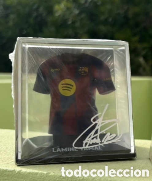 Coleccionismo deportivo: R&eacute;plica camiseta Lamine Yamal miniatura FC BARCELONA azulgrana