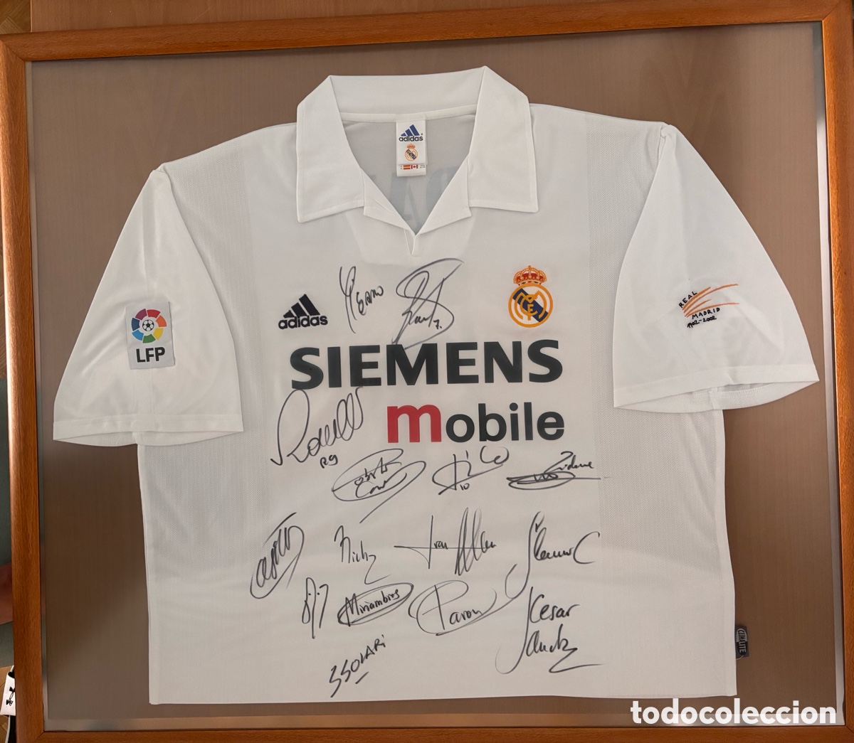 Colecionismo desportivo: Camiseta Real Madrid firmada Zidane