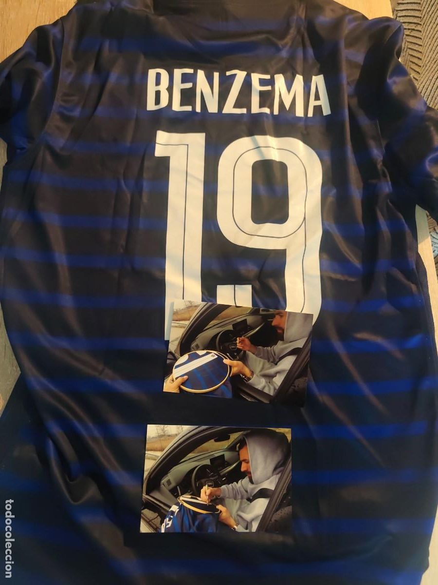 Coleccionismo deportivo: Camiseta futbol firmada Karim Benzema