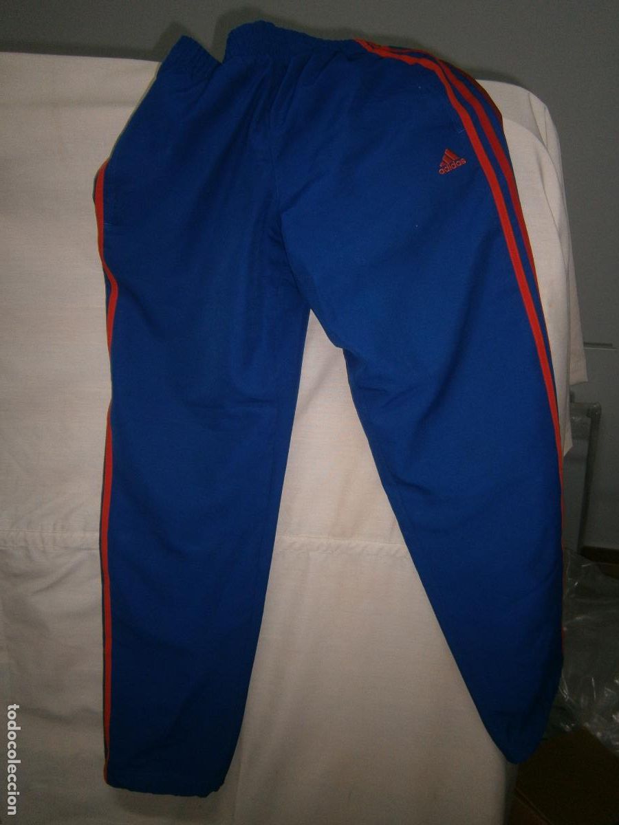 Coleccionismo deportivo: ESPECTACULAR PANTALON DE CHANDAL ADIDAS AZUL CON RAYAS