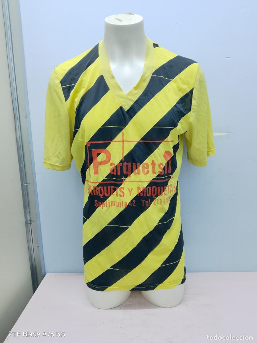 Coleccionismo deportivo: Sant Gervasi 1970 camiseta futbol football shirt Adidas L Barcelona team