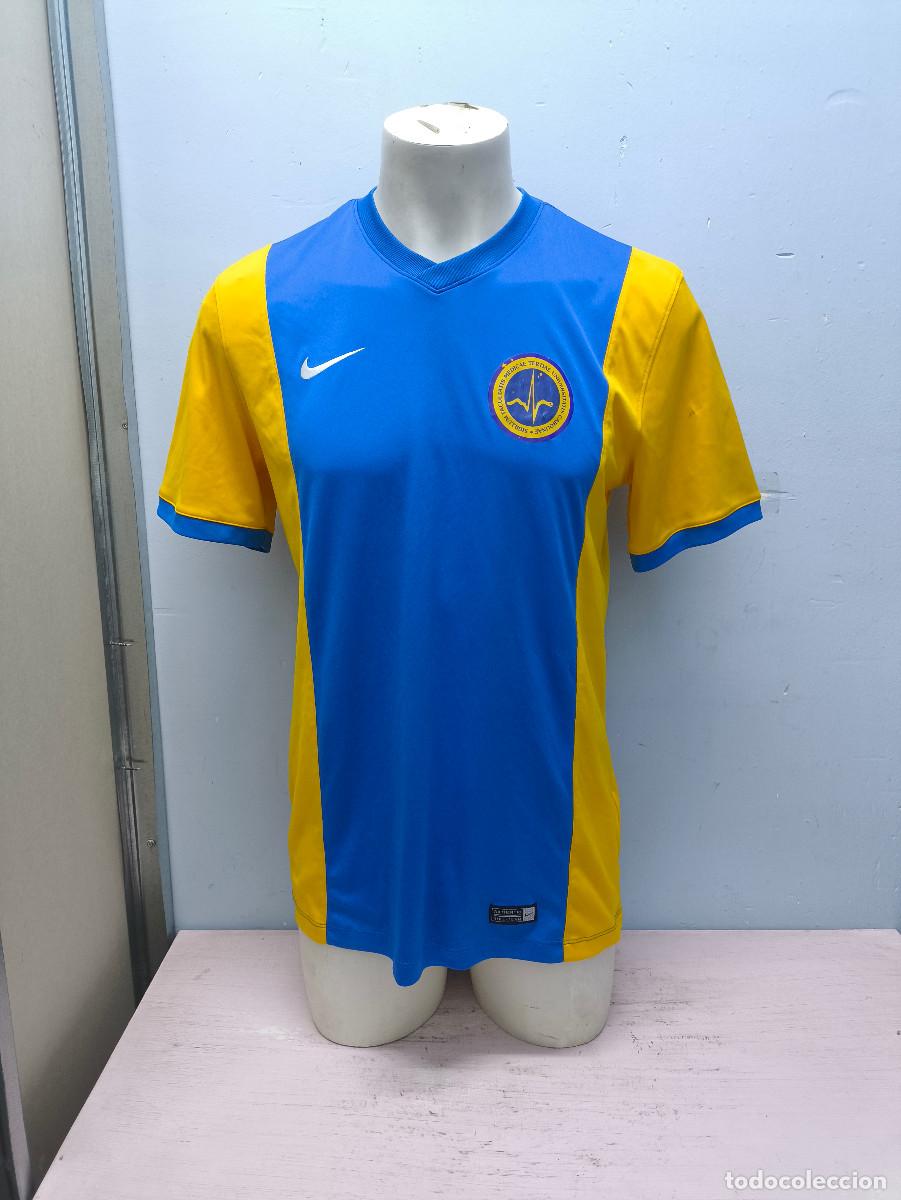 Coleccionismo deportivo: third faculty Carolina Prague University Medicine football shirt L