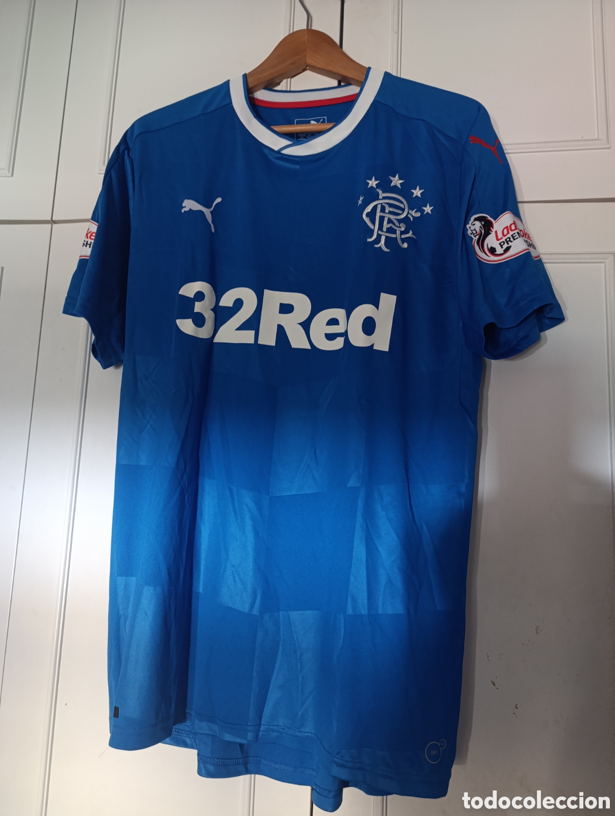 Coleccionismo deportivo: Camiseta casa Rangers FC de Escocia Morelos
