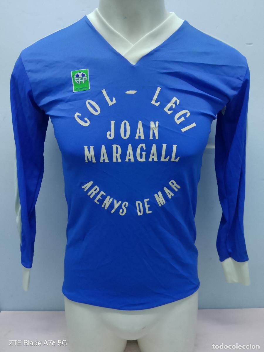Coleccionismo deportivo: Joan Maragall Arenys de Mar vintage camiseta futbol colegio 1980 M