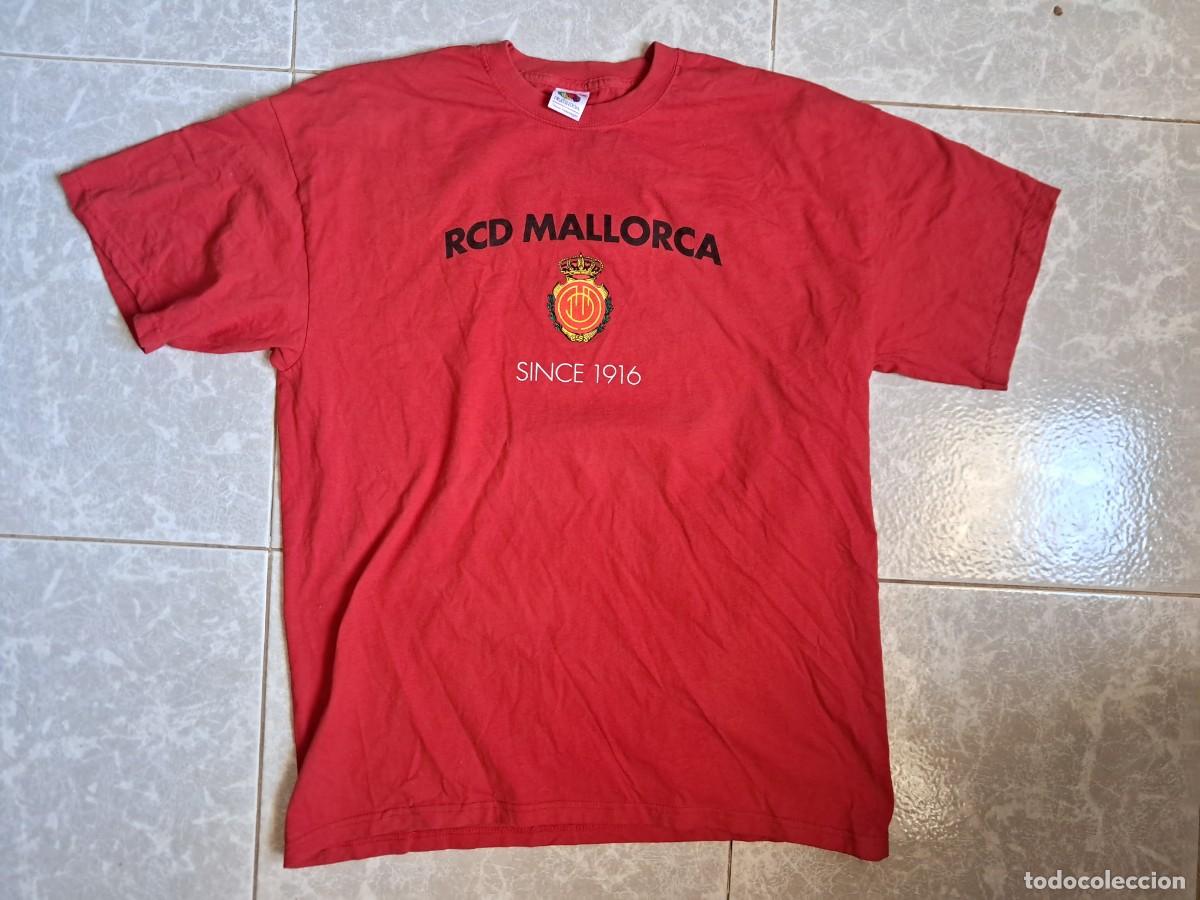 Coleccionismo deportivo: camiseta RCD Mallorca futbol, con las firmas de los jugadores. fruit of the loom, talla L. a&ntilde;o 2002.