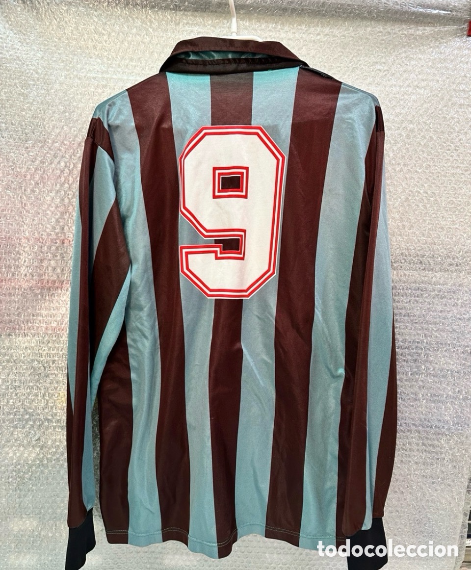 Sports collectibles: Antigua Camiseta deportiva de F&uacute;tbol MERCA ZARANOZA LA LONJA C.F. PESCADOS TALLA -L-