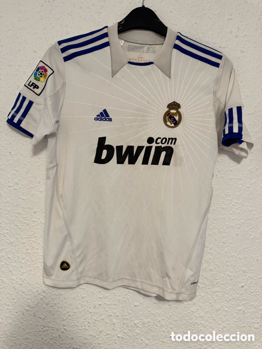 Sports collectibles: Antigua Camiseta deportiva de F&uacute;tbol Real Madrid TALLA -M- Adidas