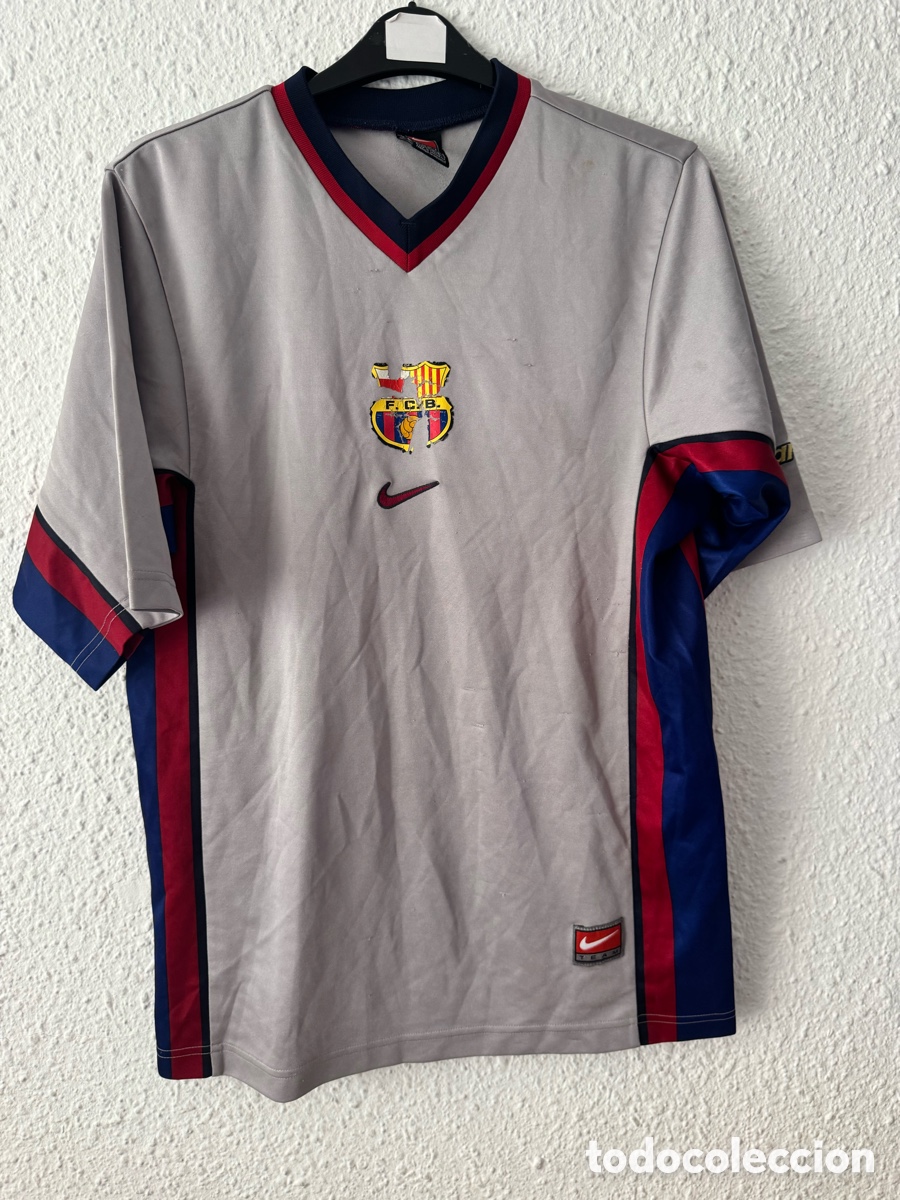 Sports collectibles: Antigua Camiseta deportiva de F&uacute;tbol FC Barcelona TALLA -L- Nike