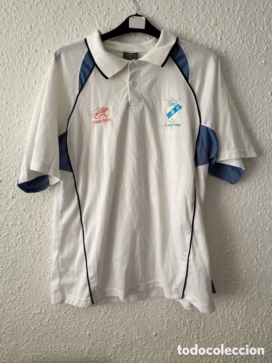Sports collectibles: Antigua Camiseta deportiva vintage de F&uacute;tbol C.D. Abutense TALLA -XL- Medes