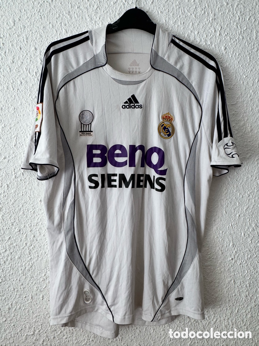 Coleccionismo deportivo: Antigua Camiseta deportiva vintage de F&uacute;tbol Real Madrid TALLA -M- Adidas