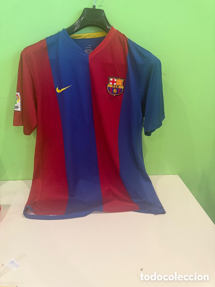 Coleccionismo deportivo: FC Barcelona 2006-2007 Nike Sphere Dry XL con m&uacute;ltiples firmas de jugadores &ndash; Colecci&oacute;n particular