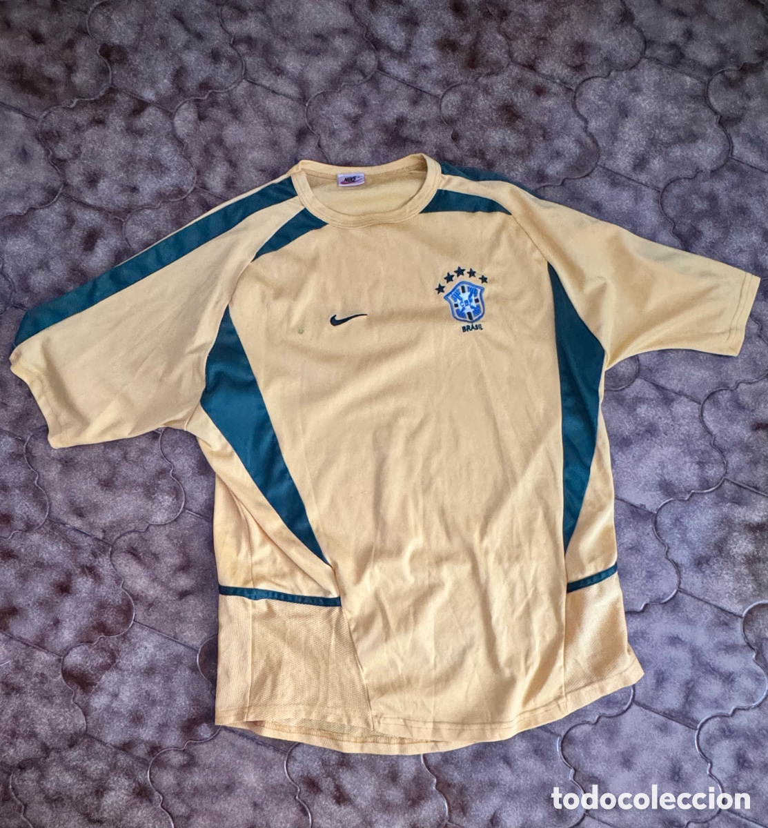 Coleccionismo deportivo: Antigua camiseta deportiva de f&uacute;tbol Brasil vintage TALLA -L- Nike
