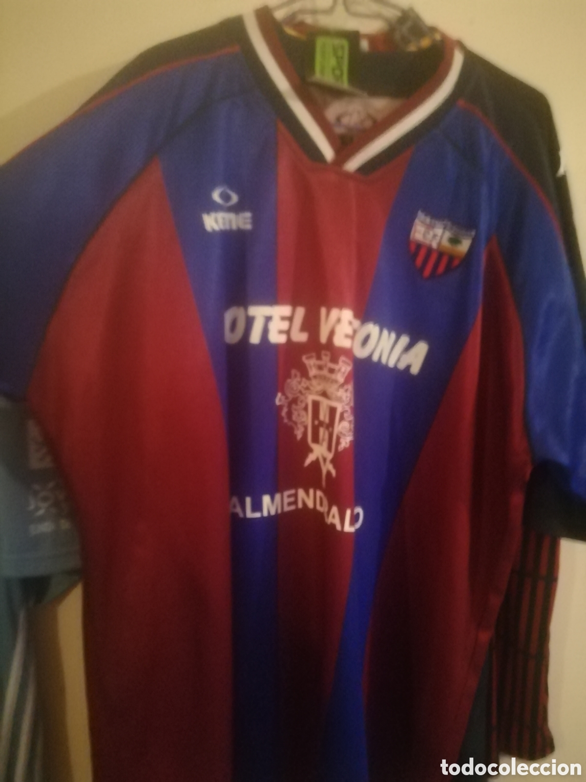 Coleccionismo deportivo: Camiseta Extremadura a&ntilde;os 90. Talla xL.