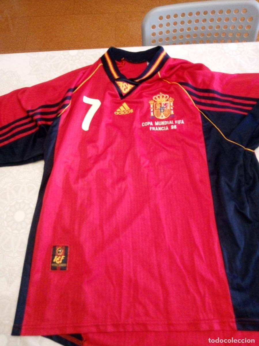 Coleccionismo deportivo: Camiseta de la Selecci&oacute;n Espa&ntilde;ola de f&uacute;tbol del Mundial de Francia 1998.