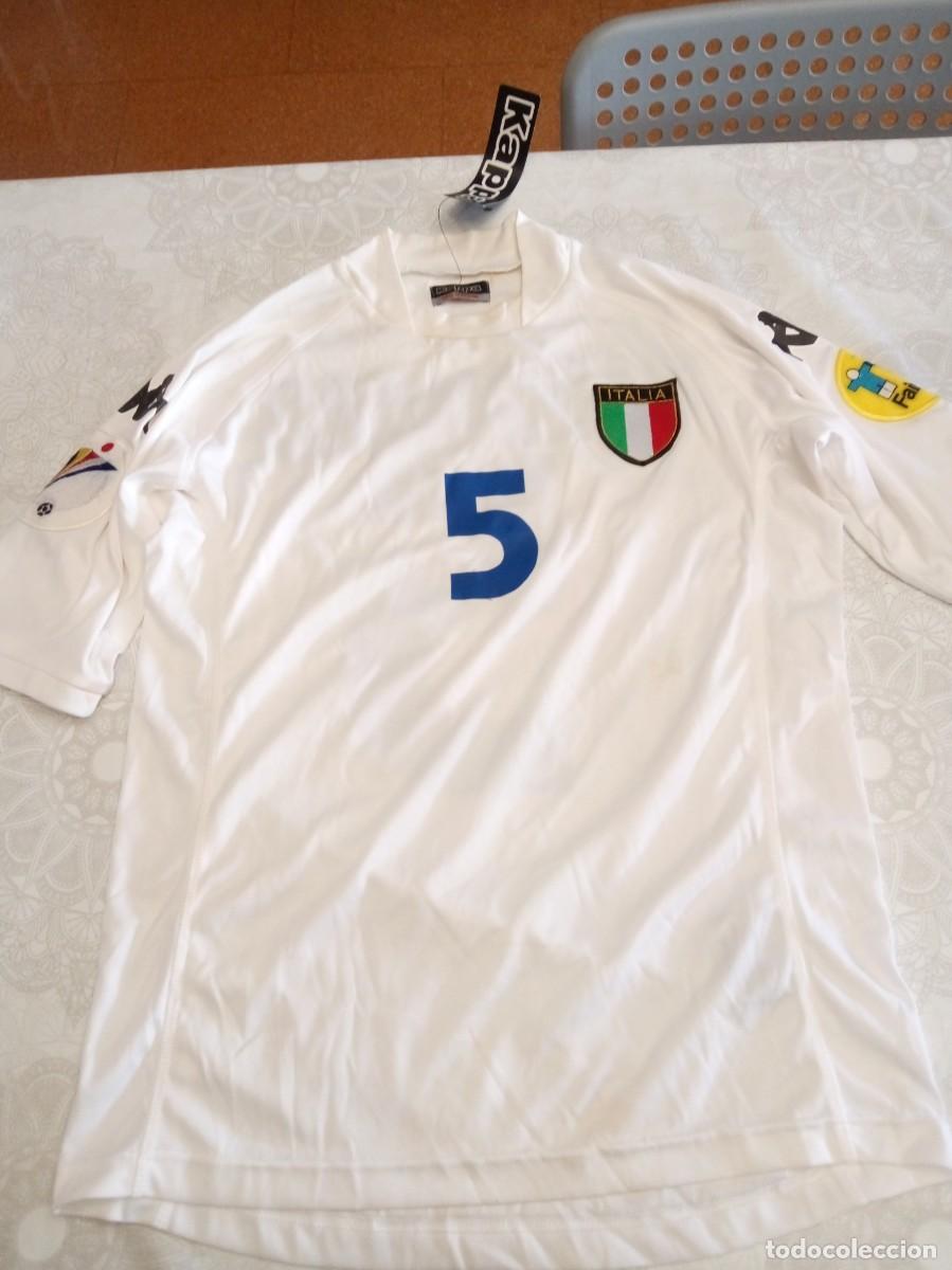 Coleccionismo deportivo: Camiseta de la selecci&oacute;n italiana de f&uacute;tbol, utilizada en la Eurocopa 2000.