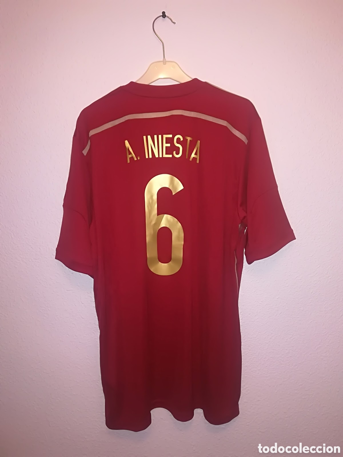 Coleccionismo deportivo: Camiseta Selecci&oacute;n espa&ntilde;ola Iniesta 2014