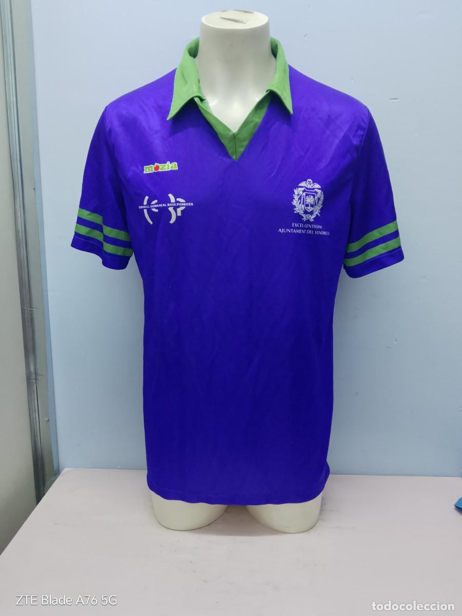 Coleccionismo deportivo: Excel&middot;lent&iacute;ssim Ajuntament el Vendrell tarragona vintage camiseta futbol xl