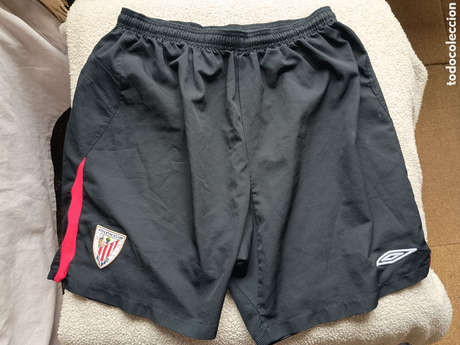 Coleccionismo deportivo: Pantalones Athletic Club de Bilbao. UMBRO. Talla XL. Pantal&oacute;n primer equipo de F&uacute;tbol