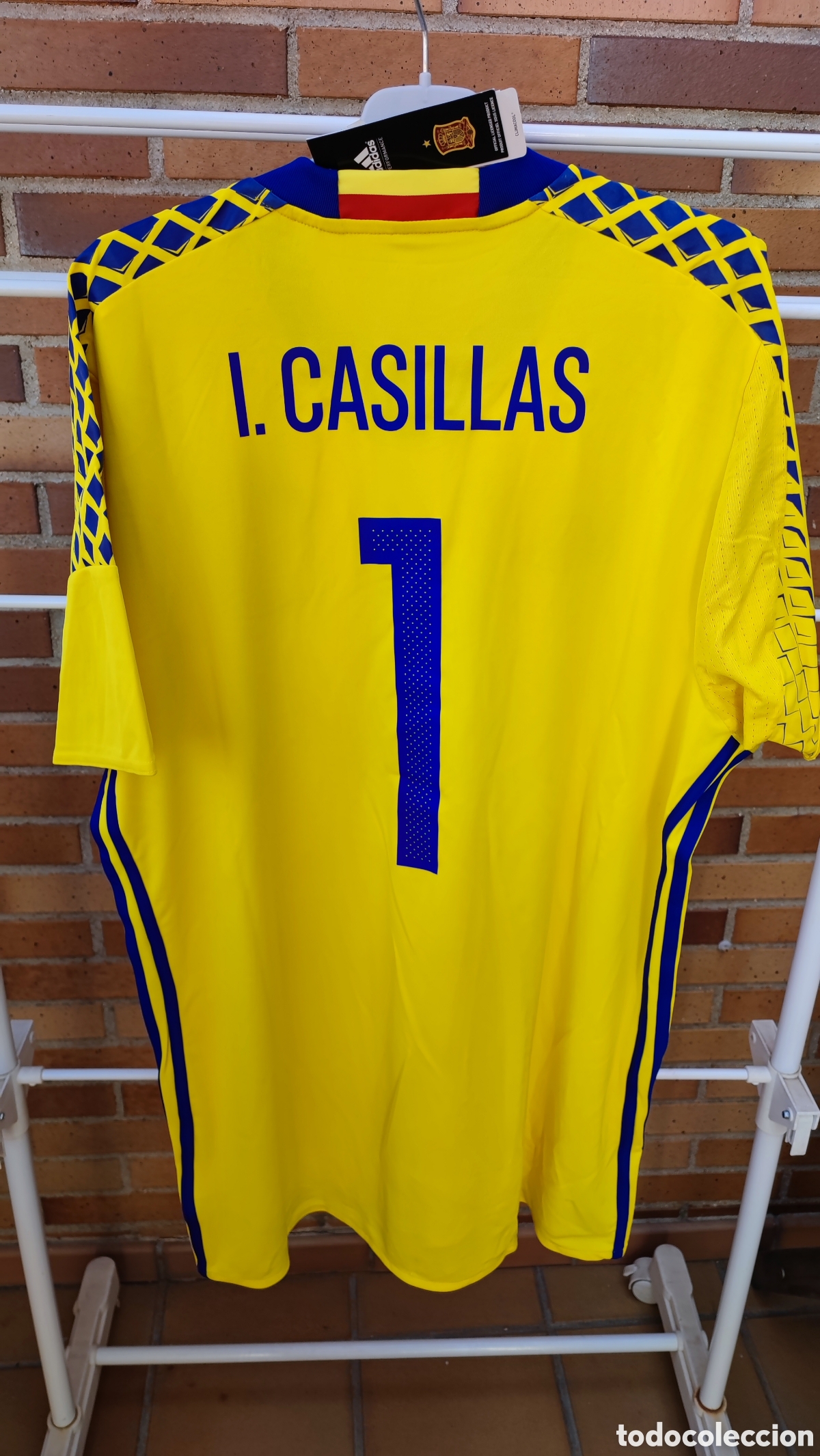 Collectionnisme sportif: Camiseta Selecci&oacute;n espa&ntilde;ola Casillas 2014 talla XL