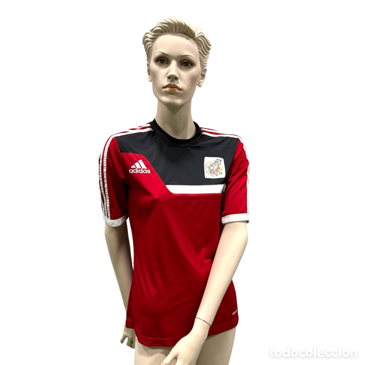 Coleccionismo deportivo: ADIDAS. Camiseta de la Federaci&oacute;n Espa&ntilde;ola de &Aacute;rbitros vintage