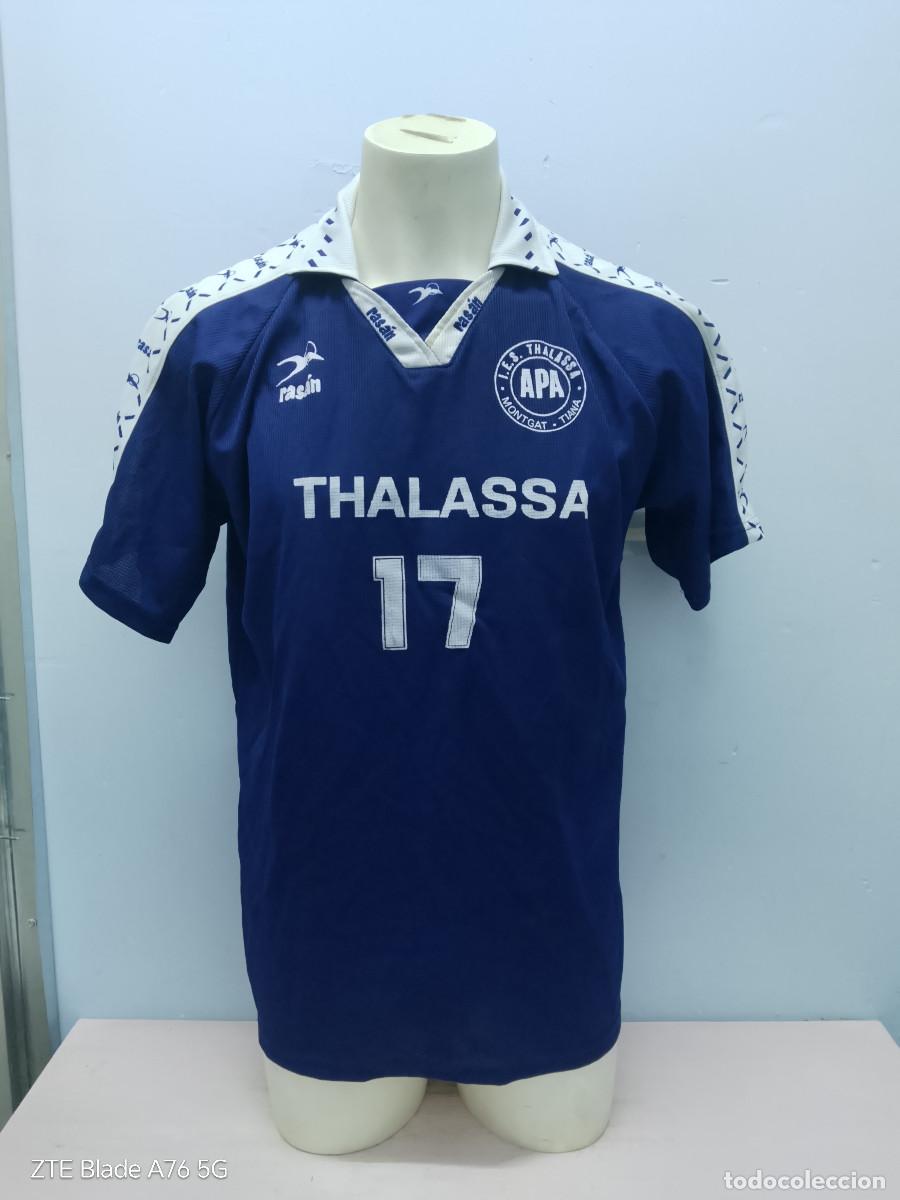 Coleccionismo deportivo: I.E.S. Thalassa Montgat y Tiana Rasan camiseta futbol catalunya vintage L