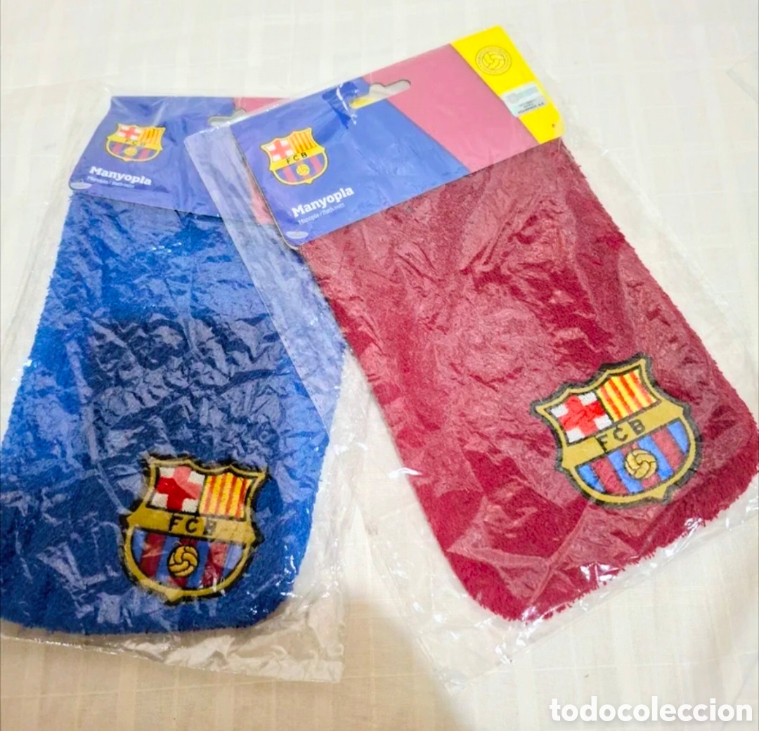 Coleccionismo deportivo: Lote Fc.barcelona manoplas ba&ntilde;o licencia oficial escudo