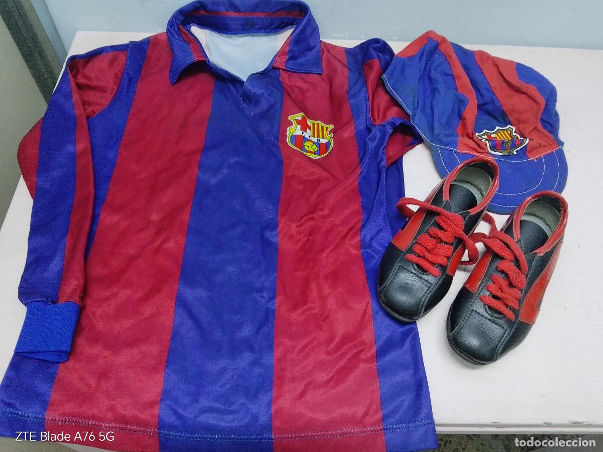 Coleccionismo deportivo: FC Barcelona 1970 camiseta botas de futbol gorra alevin fans xxs