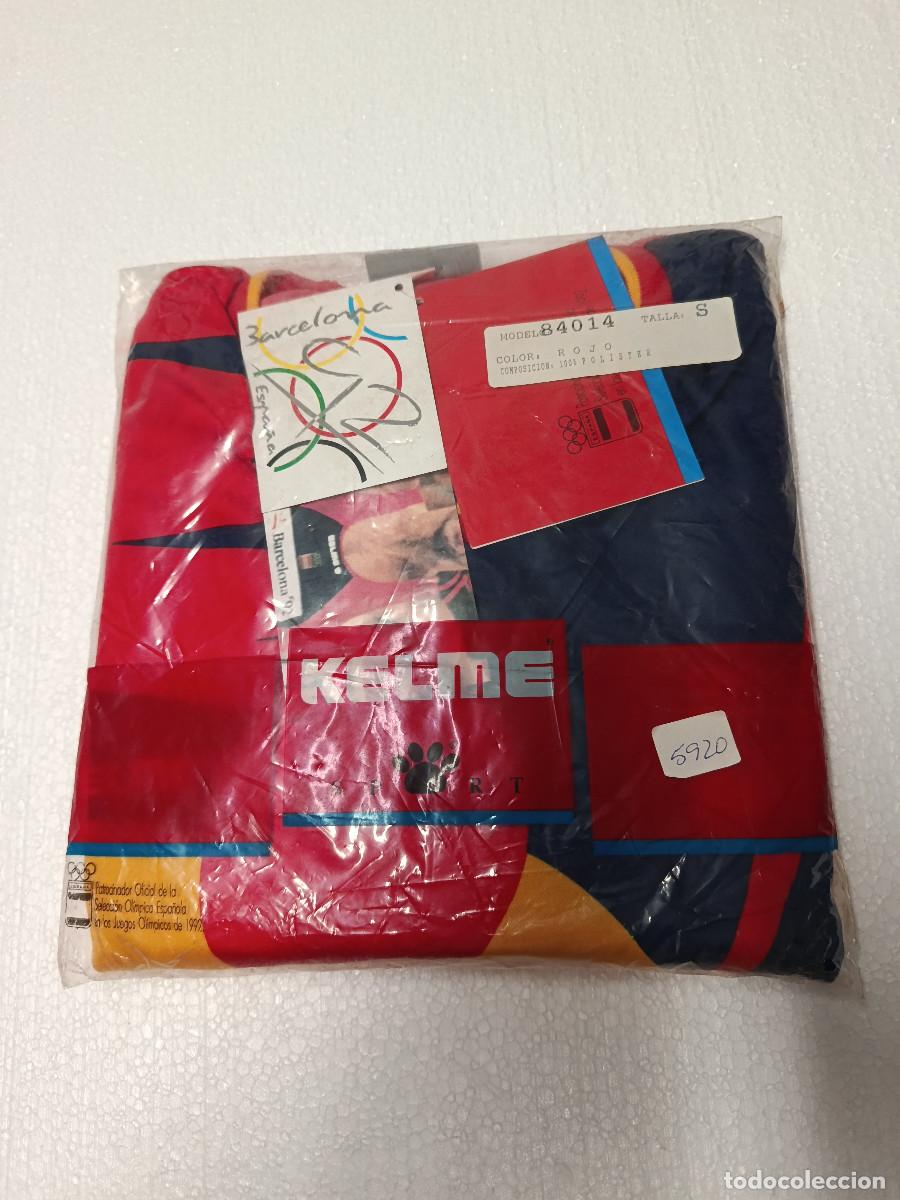 Coleccionismo deportivo: CAMISETA ESPA&Ntilde;A FUTBOL JJ OO 1992 BARCELONA. T-S.KELME ORIGINAL. SIN ESTRENAR CON ETIQUETAS Y BOLSA.