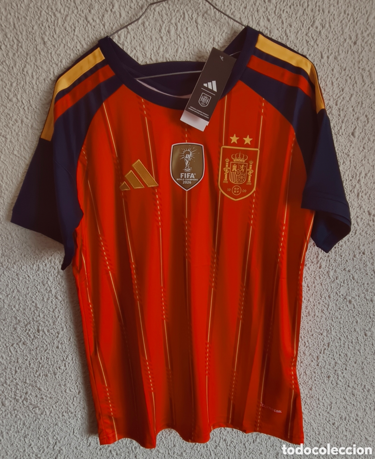 Coleccionismo deportivo: Espa&ntilde;a Roja. Tallas L y XL