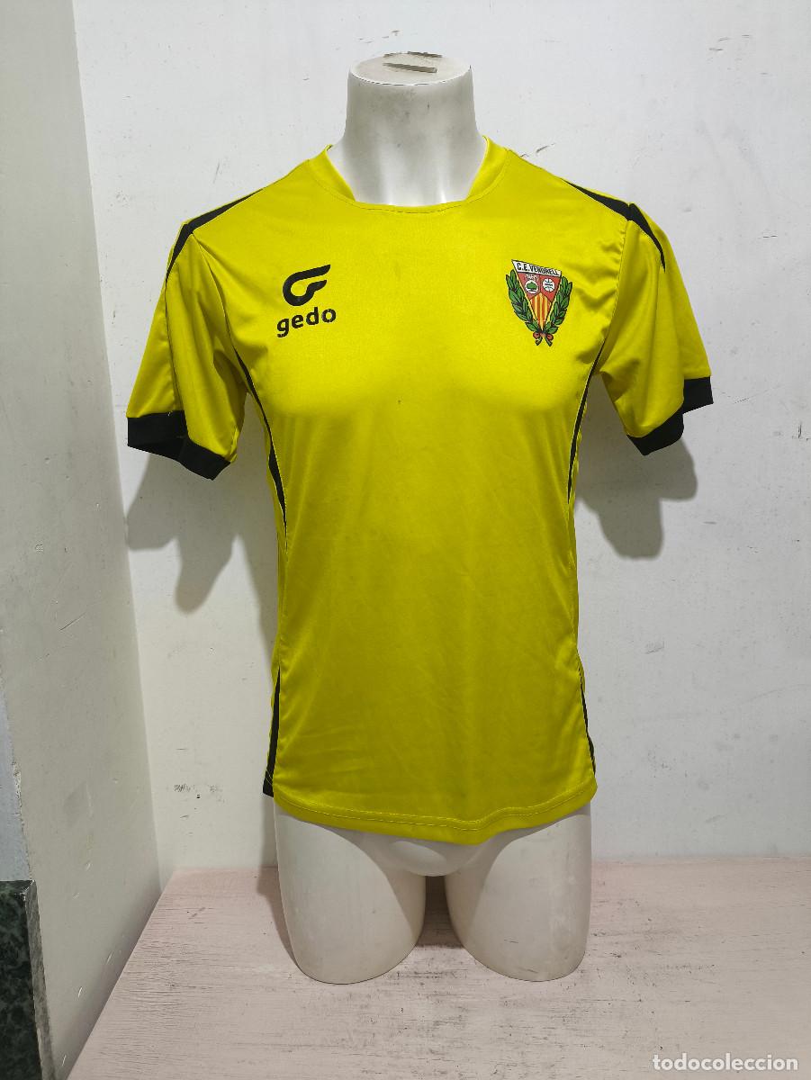 Coleccionismo deportivo: CF Vendrell Tarragona camiseta futbol entreno football shirt M 53cts catalunya